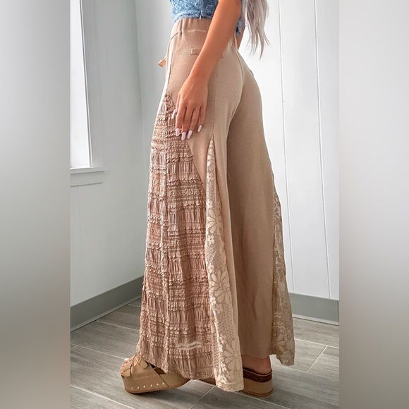 NWT POL Lace Panel Drawstring Waist Ultra Wide Leg Comfy Soft Pants Latte - Picture 3 of 5